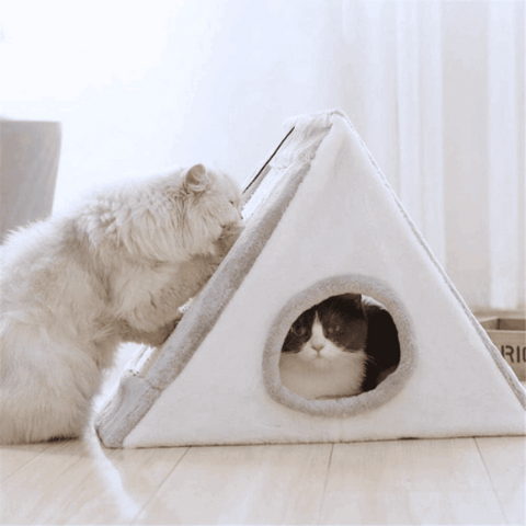 RASCADOR PIRÁMIDE  55x27x50 cm